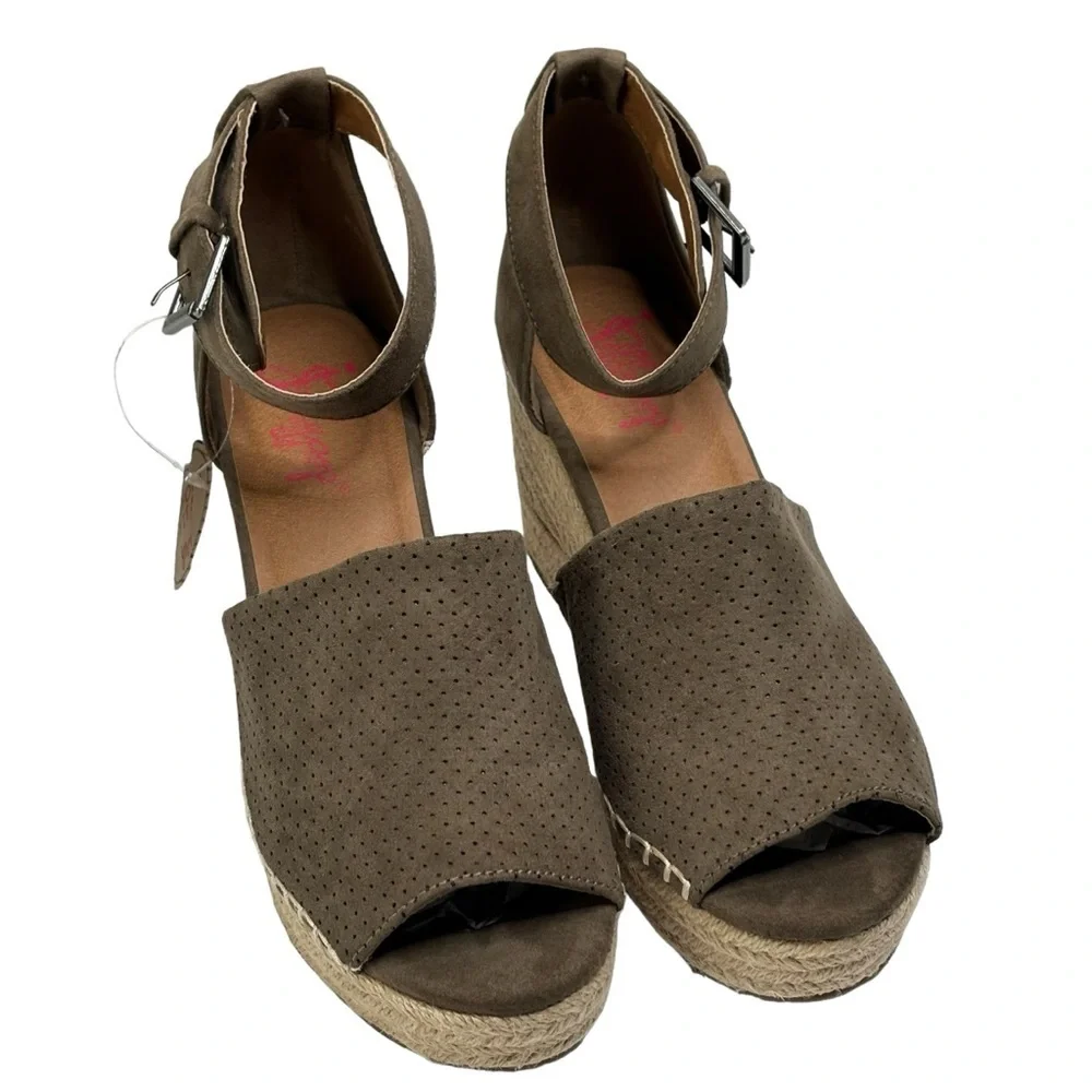 Comfort Fit Jellypop Beige Rafia 4”Wedge Heel Sandals Adjust Ankle Strap Sz. 8.5